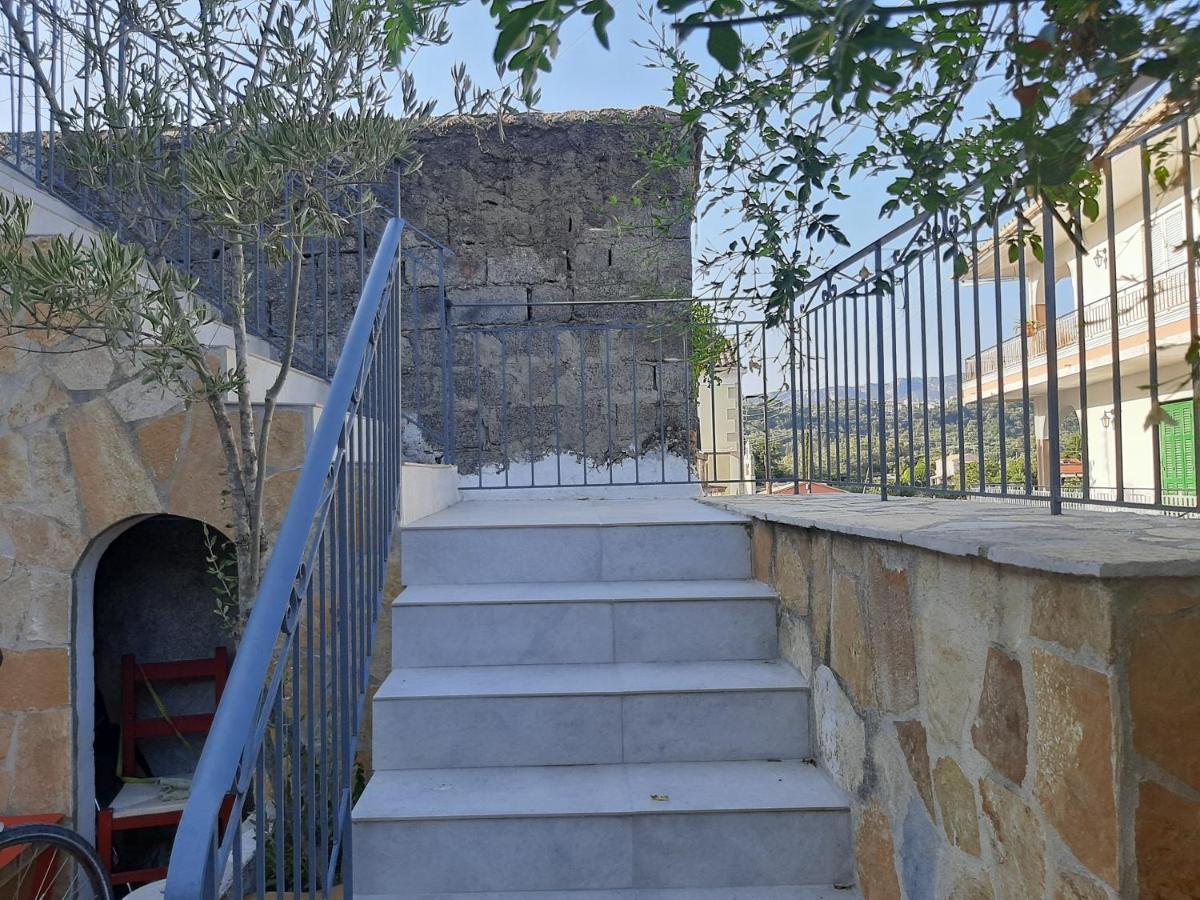 Villa Aspros - traditionell, ruhig und strandnah Liapades Exteriör bild