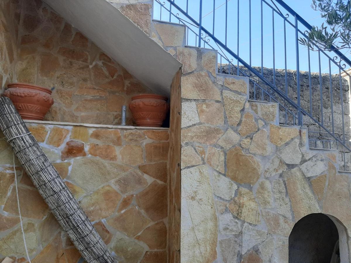 Villa Aspros - traditionell, ruhig und strandnah Liapades Exteriör bild