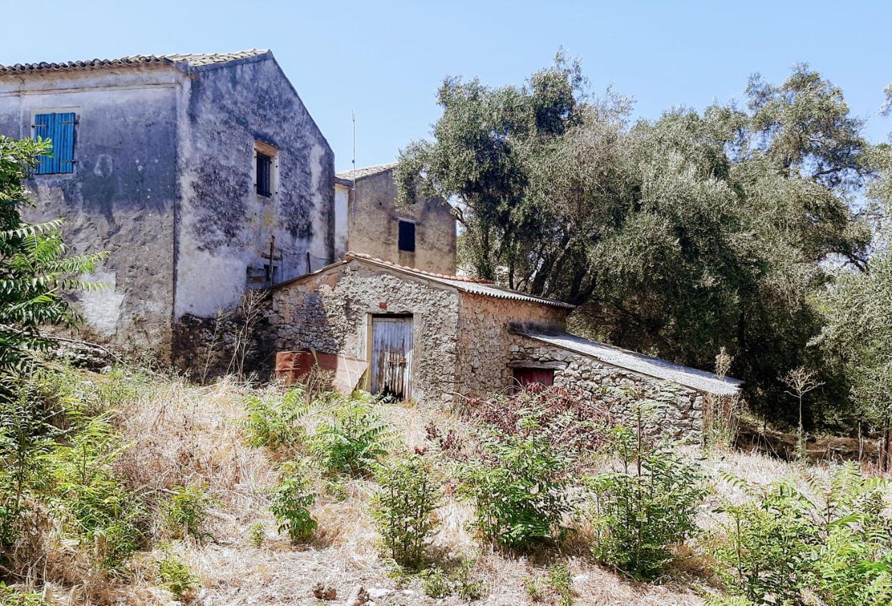 Villa Aspros - traditionell, ruhig und strandnah Liapades Exteriör bild