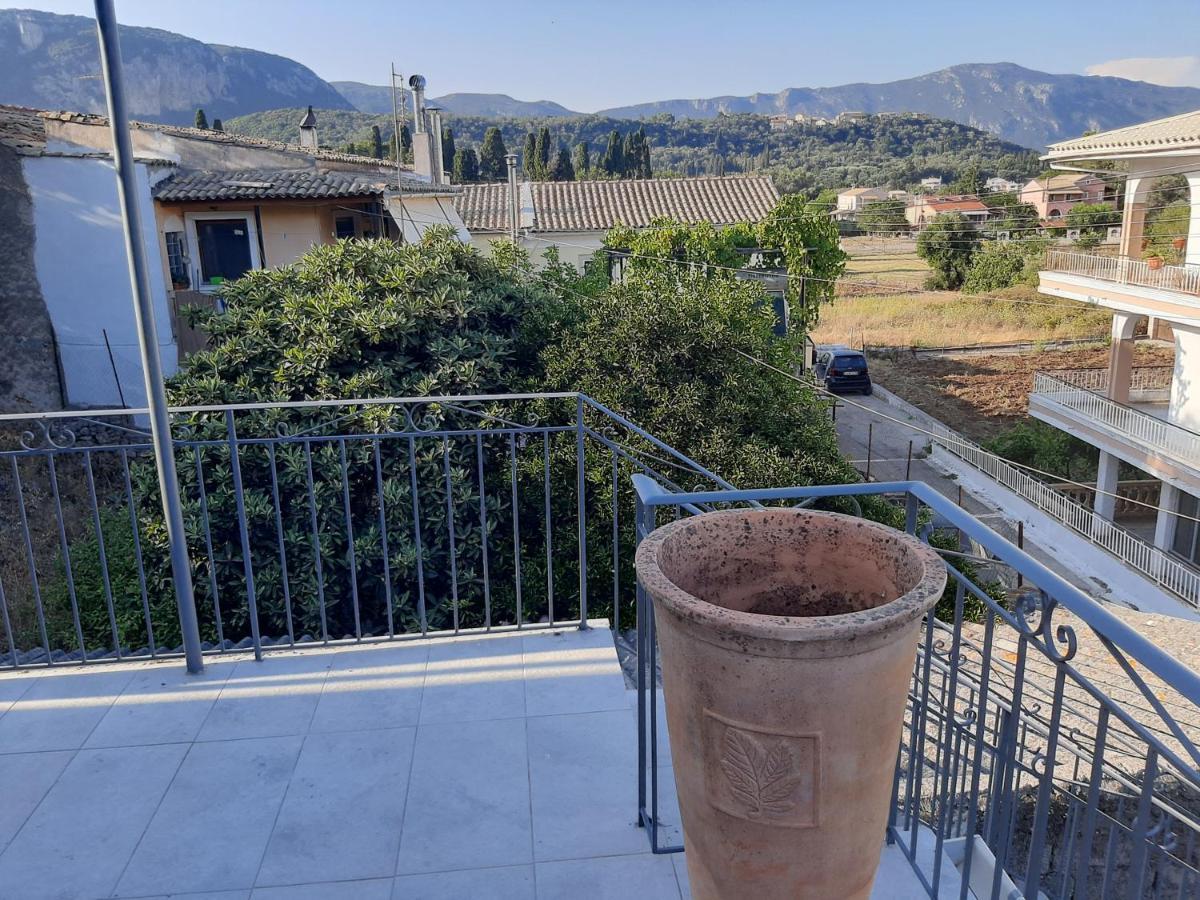 Villa Aspros - traditionell, ruhig und strandnah Liapades Exteriör bild